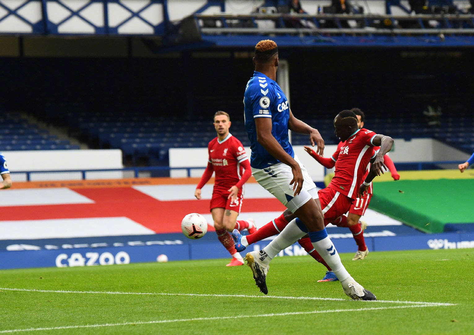 尤其在一次 尤其在一次